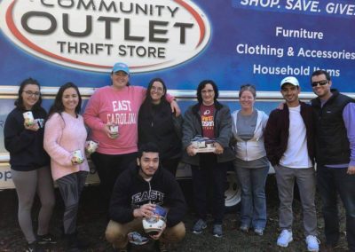 thanksgiving-families-truck